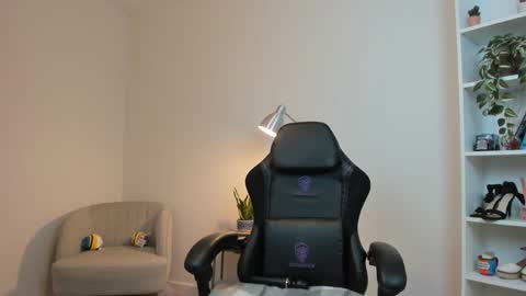 Snapshot of sakura_harper chatting on February 8, 2025, 8:42 am Sakura Harper online show from February 8, 2025, 8:42 am