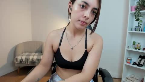 Snapshot of sakura_harper chatting on November 4, 2025, 5:50 am Sakura Harper online show from November 4, 2025, 5:50 am