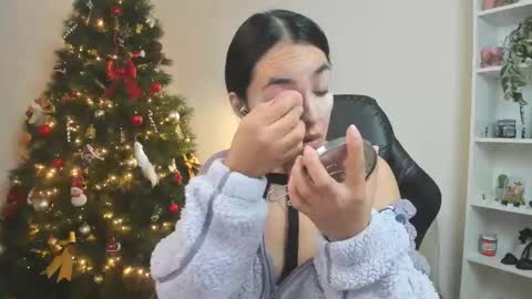 Snapshot of sakura_harper chatting on December 17, 2025, 5:57 am Sakura Harper online show from December 17, 2025, 5:57 am