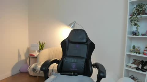 Snapshot of sakura_harper chatting on April 11, 2026, 7:45 am Sakura Harper online show from April 11, 2026, 7:45 am