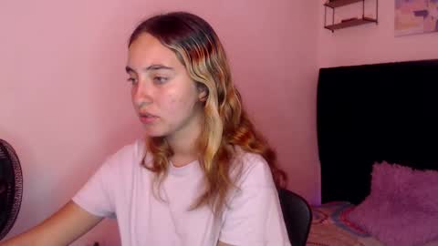 Sakura online show from November 7, 2025, 5:29 am