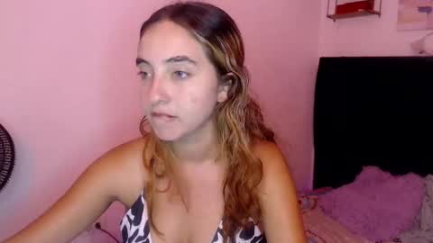 Sakura online show from November 10, 2025, 11:26 pm