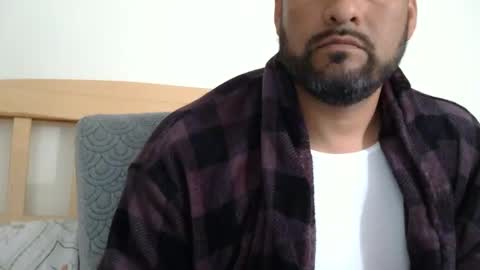 sal cumplaciente online show from April 10, 2026, 6:01 pm