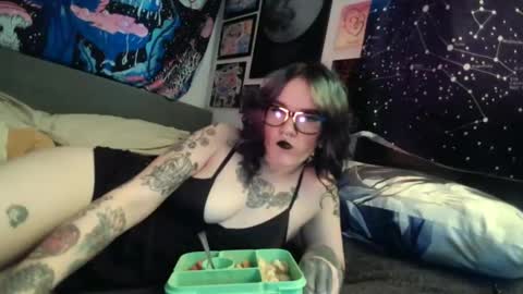 Snapshot of salemsslut chatting on December 13, 2024, 3:32 pm salemsslut online show from December 13, 2024, 3:32 pm