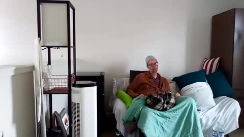 salis1981 online show from March 4, 2025, 6:50 pm