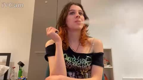 Sally Vae online show from April 2, 2026, 8:39 pm