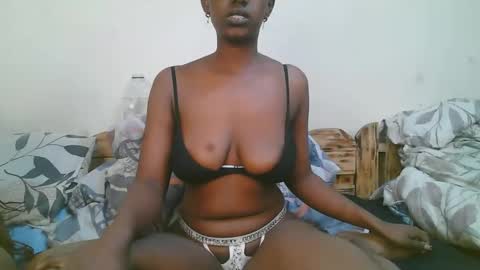 Snapshot of sallycapri chatting on May 18, 2026, 9:59 am Sally online show from May 18, 2026, 9:59 am