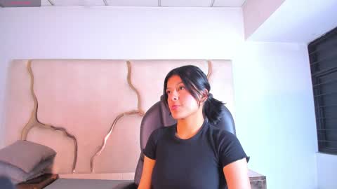 Snapshot of salmaportman_ chatting on June 7, 2026, 2:59 am salmaportman_ online show from June 7, 2026, 2:59 am