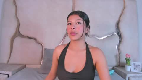 Snapshot of salmaportman_ chatting on August 4, 2026, 4:15 am salmaportman_ online show from August 4, 2026, 4:15 am