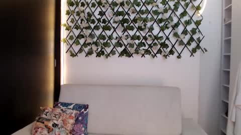 Salome online show from September 9, 2025, 9:03 pm