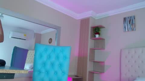 Snapshot of salome__2002 chatting on June 11, 2026, 12:03 pm salome__2002 online show from June 11, 2026, 12:03 pm