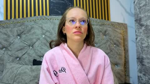 Snapshot of salome_cruxx chatting on April 2, 2026, 12:14 pm salome_cruxx online show from April 2, 2026, 12:14 pm