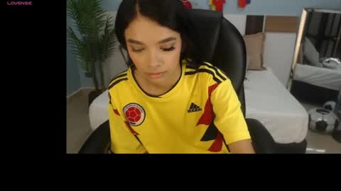 Snapshot of salome_veles chatting on July 3, 2026, 8:48 pm salome_veles online show from July 3, 2026, 8:48 pm