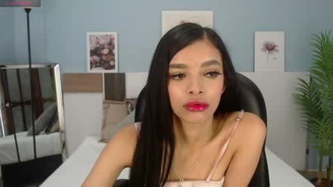 Snapshot of salome_veles chatting on July 23, 2026, 5:44 pm salome_veles online show from July 23, 2026, 5:44 pm