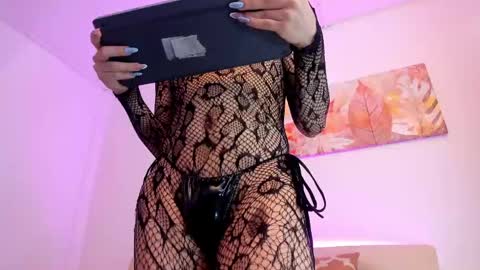 Salome online show from April 16, 2026, 9:39 pm