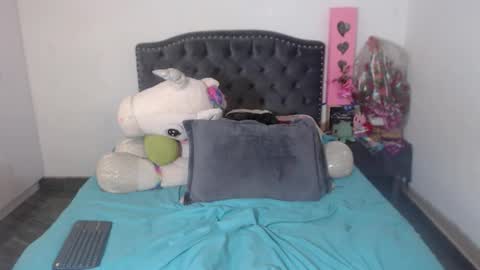 yenny online show from November 22, 2025, 3:38 am