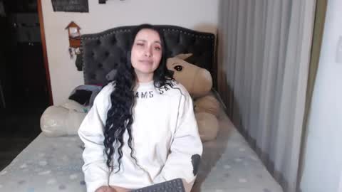 yenny online show from April 18, 2026, 3:21 am