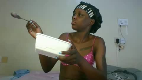 Snapshot of saltysugar20 chatting on May 27, 2026, 2:58 pm Sugarbabe online show from May 27, 2026, 2:58 pm