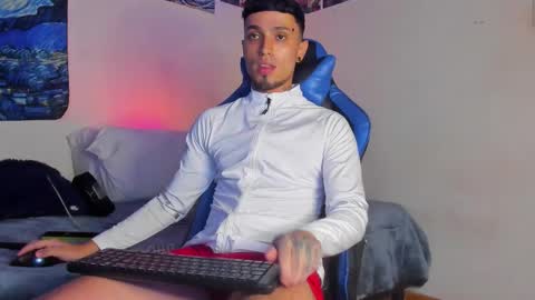 Snapshot of salvatore_dereck chatting on March 6, 2026, 1:24 am online show from March 6, 2026, 1:24 am