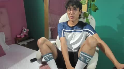 salvatore  online show from December 3, 2024, 10:07 pm