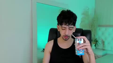 salvatore  online show from September 25, 2025, 8:23 pm