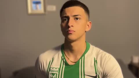 Snapshot of salvatore_romanoo chatting on November 10, 2025, 5:06 am Salvatore online show from November 10, 2025, 5:06 am