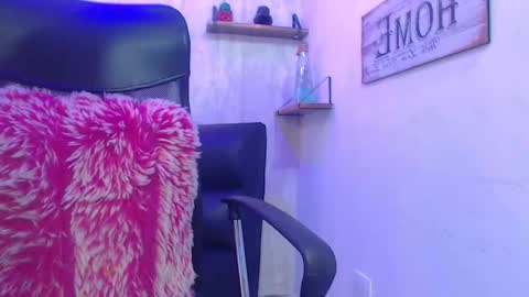 Snapshot of sam_daves chatting on February 5, 2025, 4:25 pm Sam online show from February 5, 2025, 4:25 pm