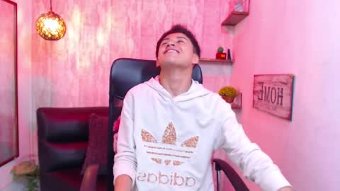 Snapshot of sam_daves chatting on March 8, 2025, 4:06 pm Sam online show from March 8, 2025, 4:06 pm