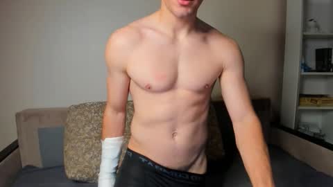 BACK IN 2 WEEKS online show from October 9, 2025, 11:14 pm