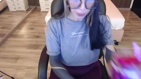 SAM MANSON online show from October 30, 2025, 1:01 pm