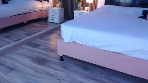 SAM MANSON online show from November 5, 2025, 12:27 pm