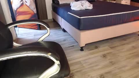 SAM MANSON online show from February 19, 2026, 12:12 pm