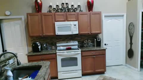 sam_papithebarber online show from January 18, 2025, 9:34 am