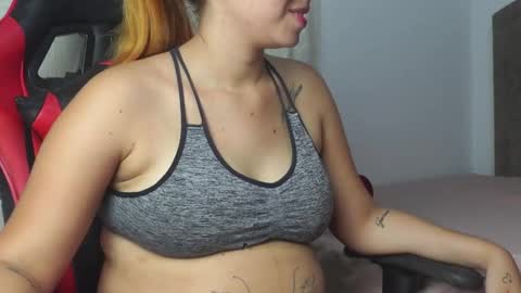 Snapshot of sam_robert17 chatting on February 6, 2026, 1:32 am Samantha Roberts online show from February 6, 2026, 1:32 am