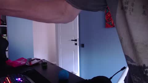 Snapshot of sam_skywalker chatting on July 31, 2026, 9:19 am sam_skywalker online show from July 31, 2026, 9:19 am