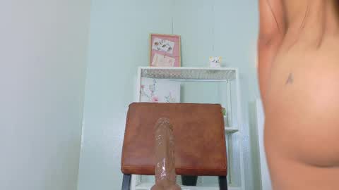   online show from October 21, 2025, 11:44 am