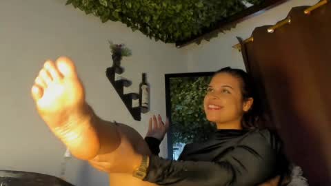 Snapshot of samannthaa_ chatting on December 13, 2024, 2:49 pm Samannthaa online show from December 13, 2024, 2:49 pm