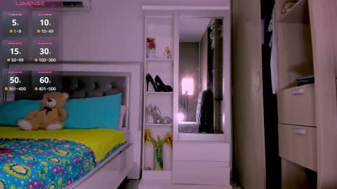 carolina online show from October 18, 2025, 1:30 am