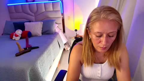 Snapshot of samanta_stone69 chatting on July 8, 2026, 4:44 pm Samanta Stone online show from July 8, 2026, 4:44 pm