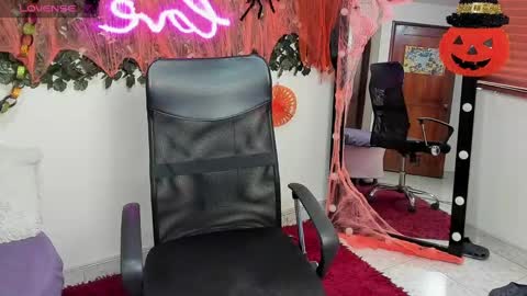 samantaortiz_ online show from October 29, 2025, 8:21 pm