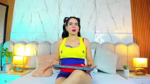 samantha_fiire online show from July 7, 2026, 12:31 pm