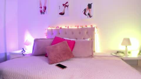 Samantha online show from May 19, 2026, 8:04 pm