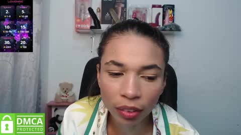 Snapshot of samanthaa_queen chatting on March 3, 2025, 1:53 pm sam online show from March 3, 2025, 1:53 pm