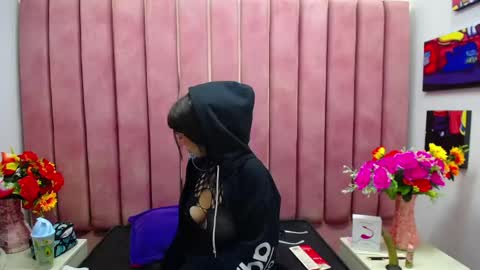 Samantha Smitth online show from December 7, 2024, 6:54 am