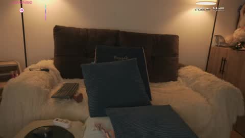 Snapshot of samanthaahoney_ chatting on April 28, 2026, 2:27 am samantha online show from April 28, 2026, 2:27 am
