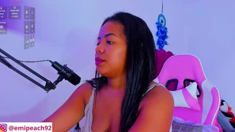 Snapshot of samanthabloom570089 chatting on November 1, 2025, 1:07 am Samantha Bloom  online show from November 1, 2025, 1:07 am