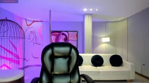 Samantha Klein online show from November 11, 2025, 3:06 am