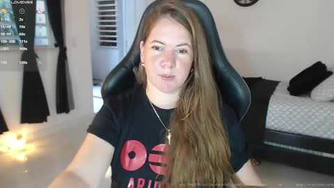 Snapshot of samanthaleon chatting on May 3, 2026, 9:43 pm Samantha samy online show from May 3, 2026, 9:43 pm