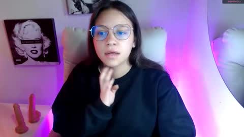 Samantha online show from November 22, 2025, 2:49 pm