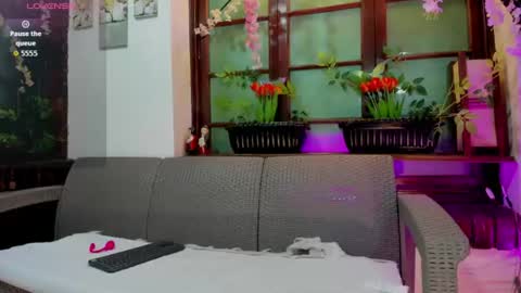 Snapshot of samara_selene chatting on June 12, 2026, 3:27 am SAMARA online show from June 12, 2026, 3:27 am